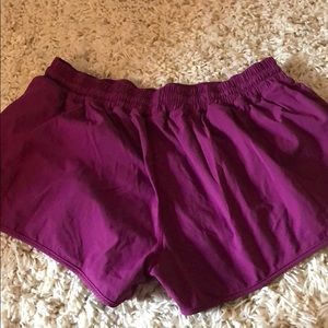 Lululemon Hotty Hot Short II 2.5”